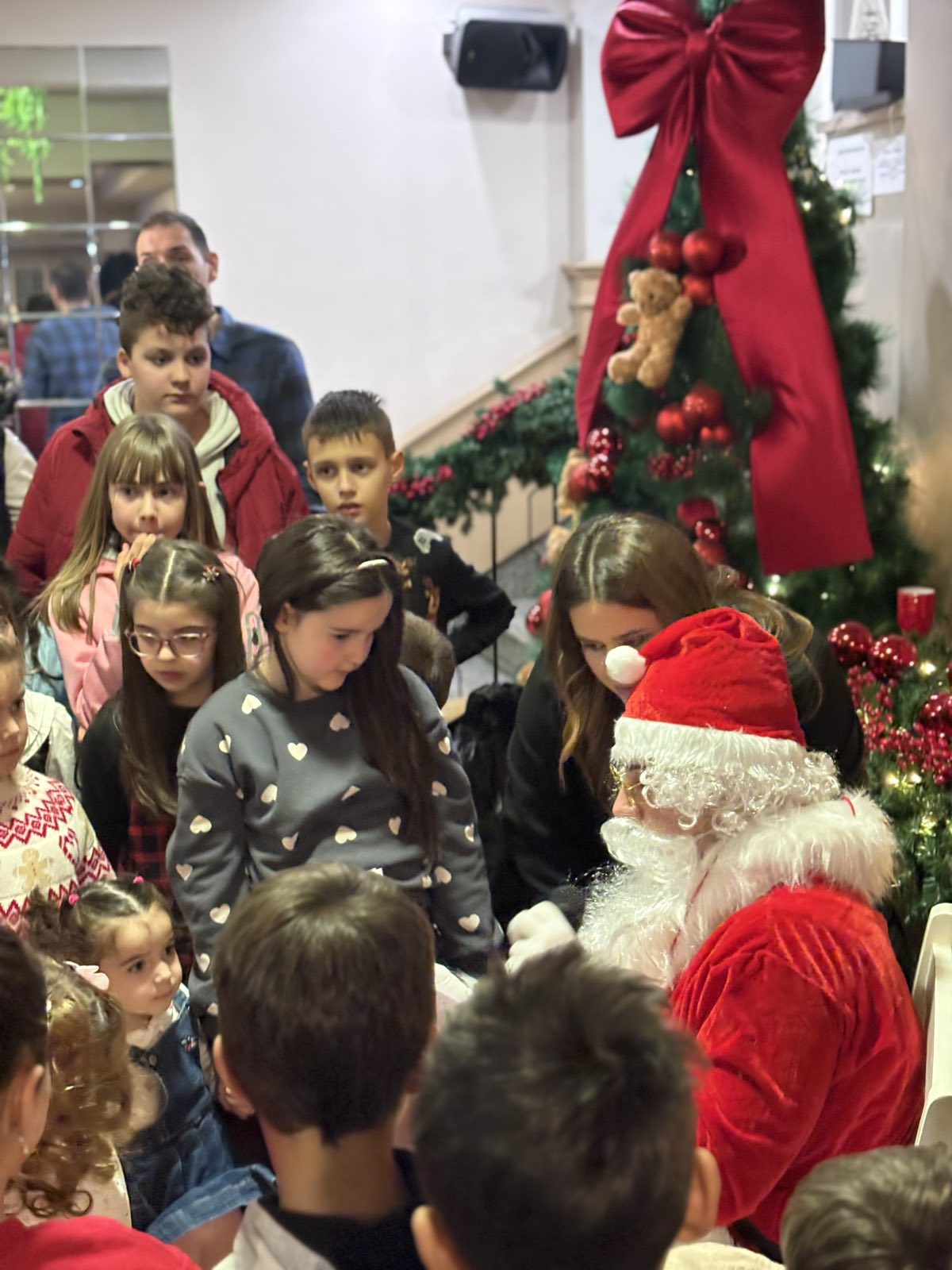 Коледно-Новогодишно тържество събра българската общност  и приятели на България в Битоля